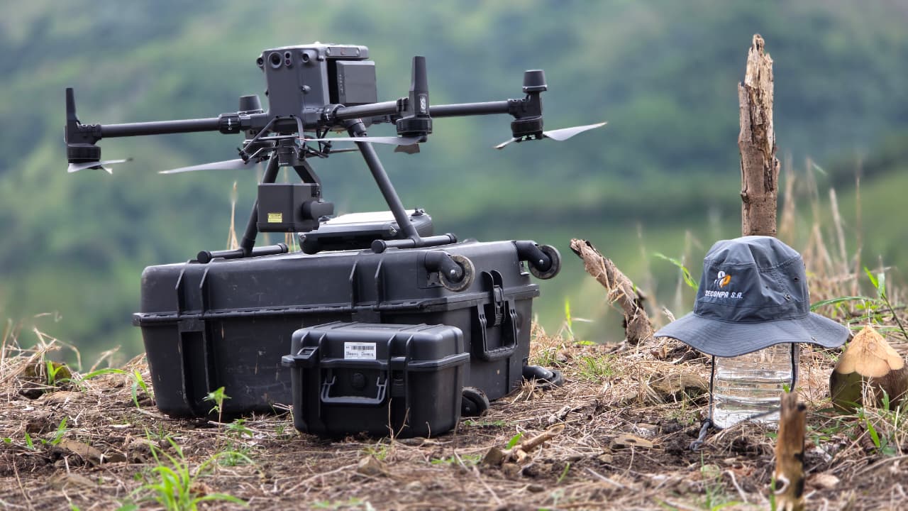 Integración de Drones de Alta Capacidad y Sensores LiDAR en Topografía